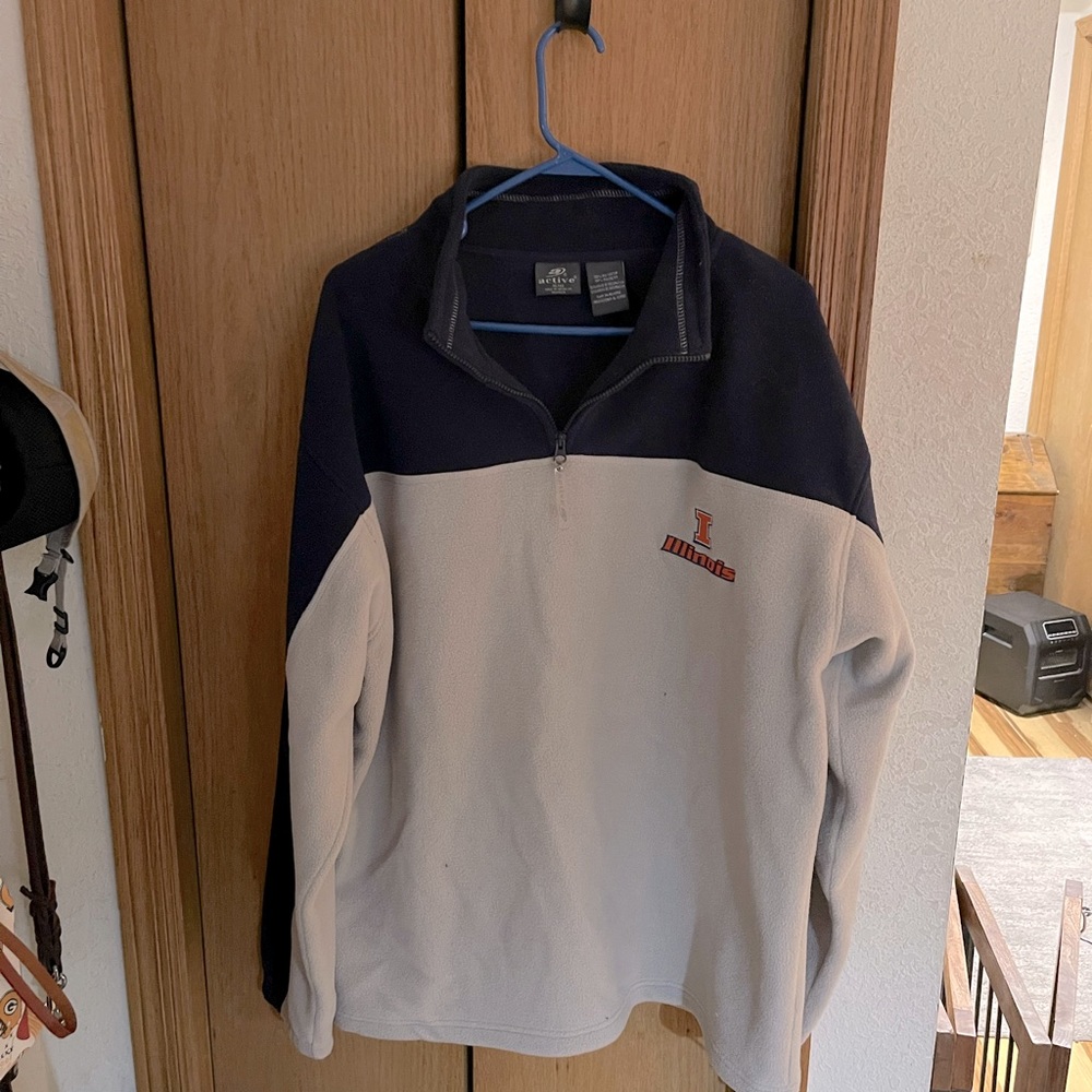 XL fleece Illini pullovers